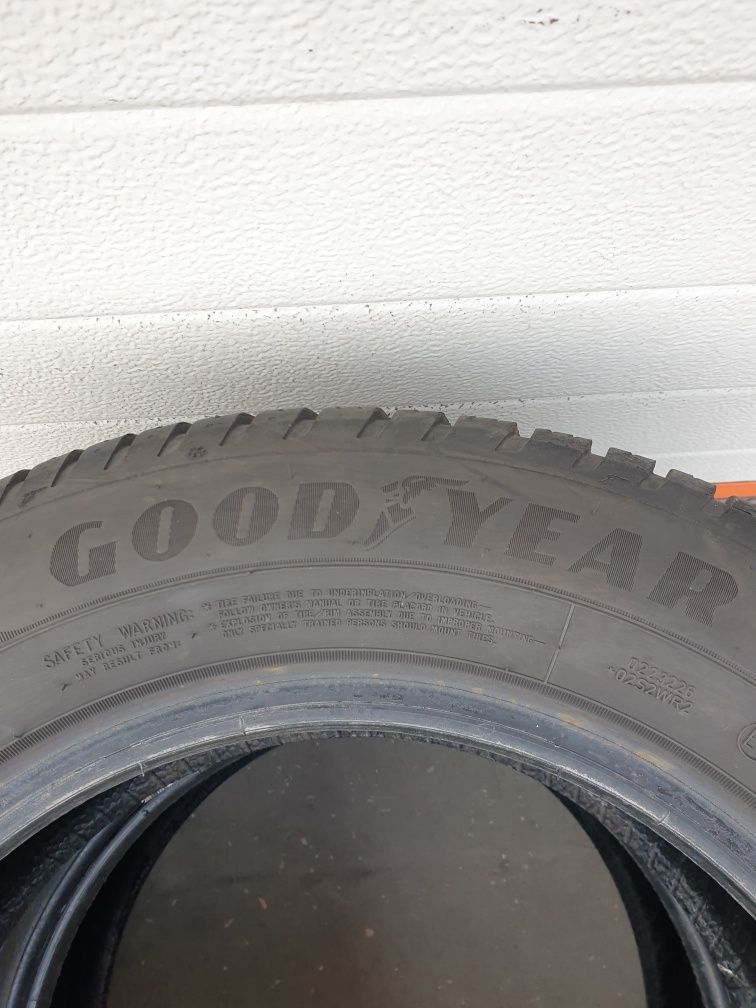 Всесезони гуми 2 броя GOODYEAR Vector 4Seasons 185 65 R14 дот 4620