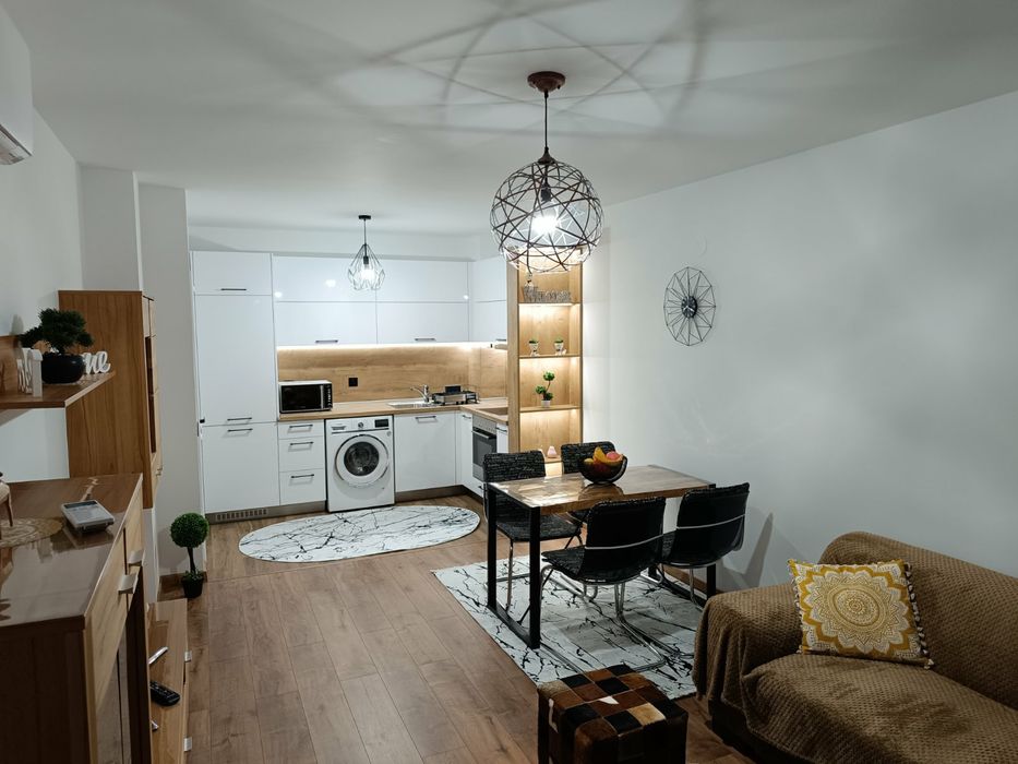 Дава се под наем Двустаен апартамент в Асеновград - 65 кв.м за 392.7 € - Снимка #12