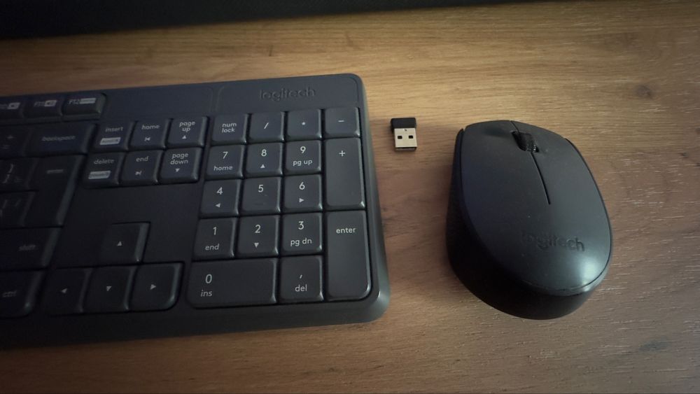 Клавиатура и мышь Logitech MK235