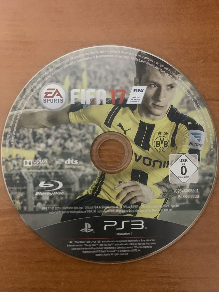[Ps3]Vând consolă Sony Slim 150 GB [cabluri si 2 manete]