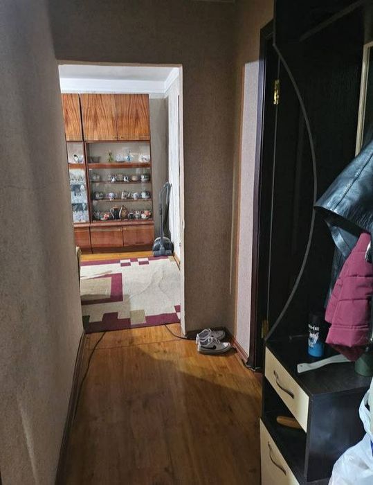 Квартира продаётся Чиланзар 1 квартал 3/5/5 кирпич ул Мукимий