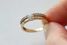 Inel aur 14K logodna cu pietre albe XS