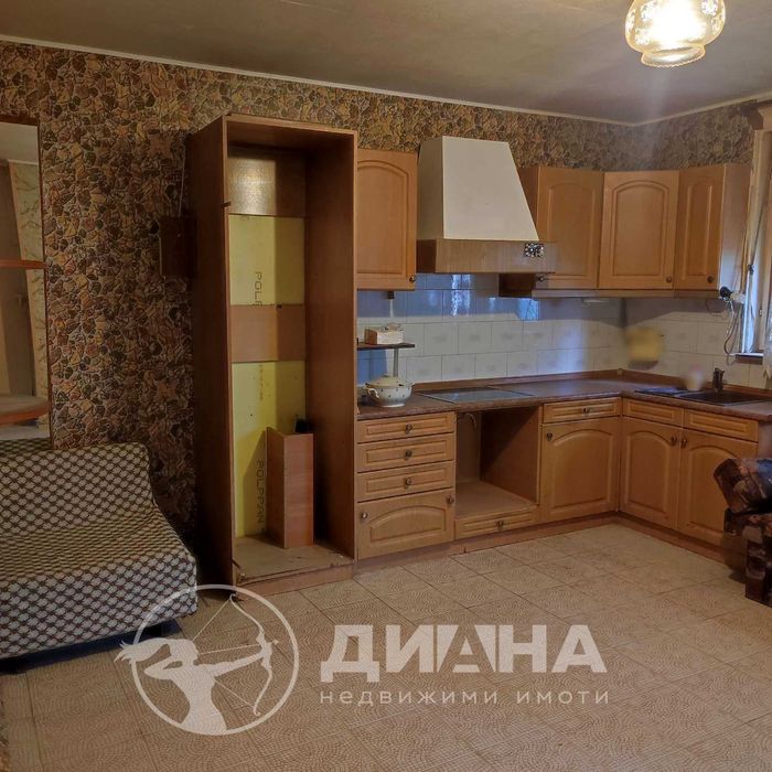 Продава се Тристаен апартамент в Пловдив, Център - 80 кв.м за 2063 €/кв.м - Снимка #1