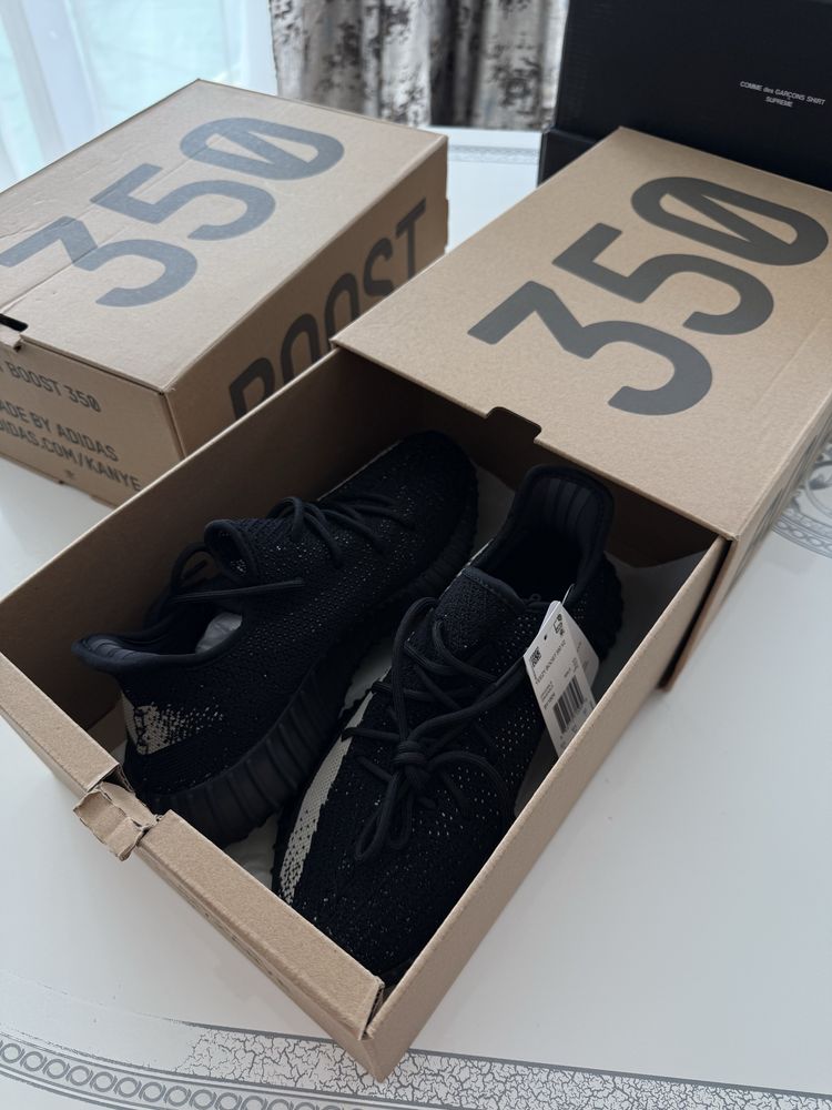 Adidas Yeezy 350 V2 Oreo