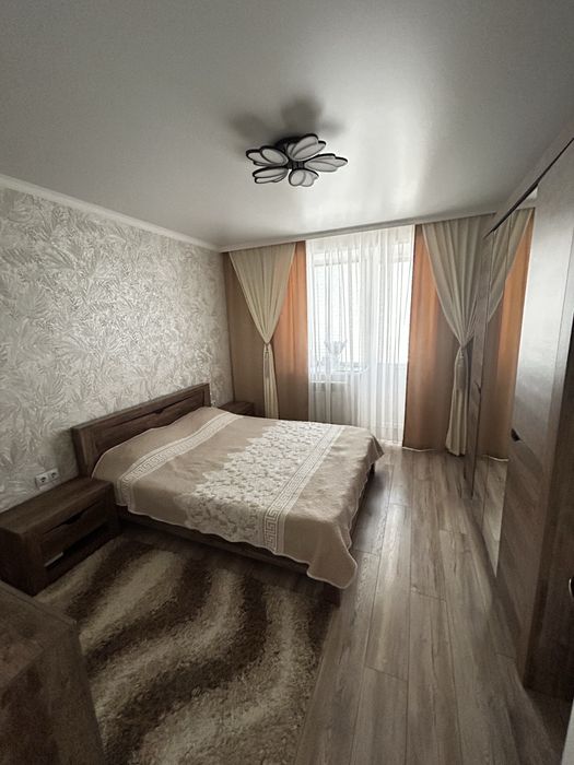 Продам спальный гарнитур