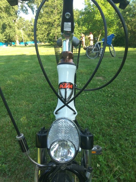 Vând bicicletă KTM