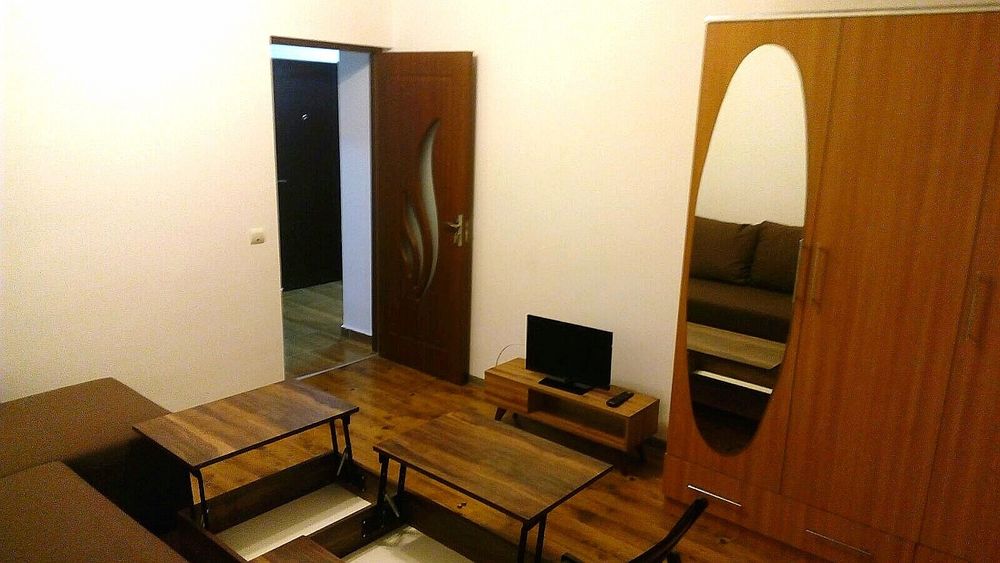 Inchiriere Garsoniera, Dimitrie Leonida