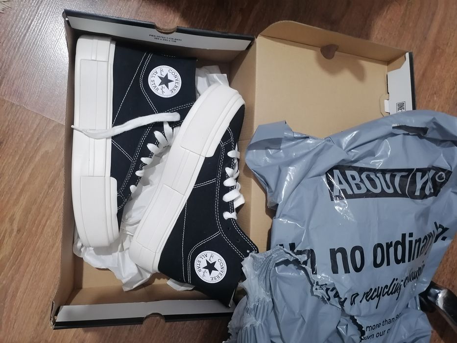 Vand Coverse All stars mar 43 ,noi cu eticheta ,cutie