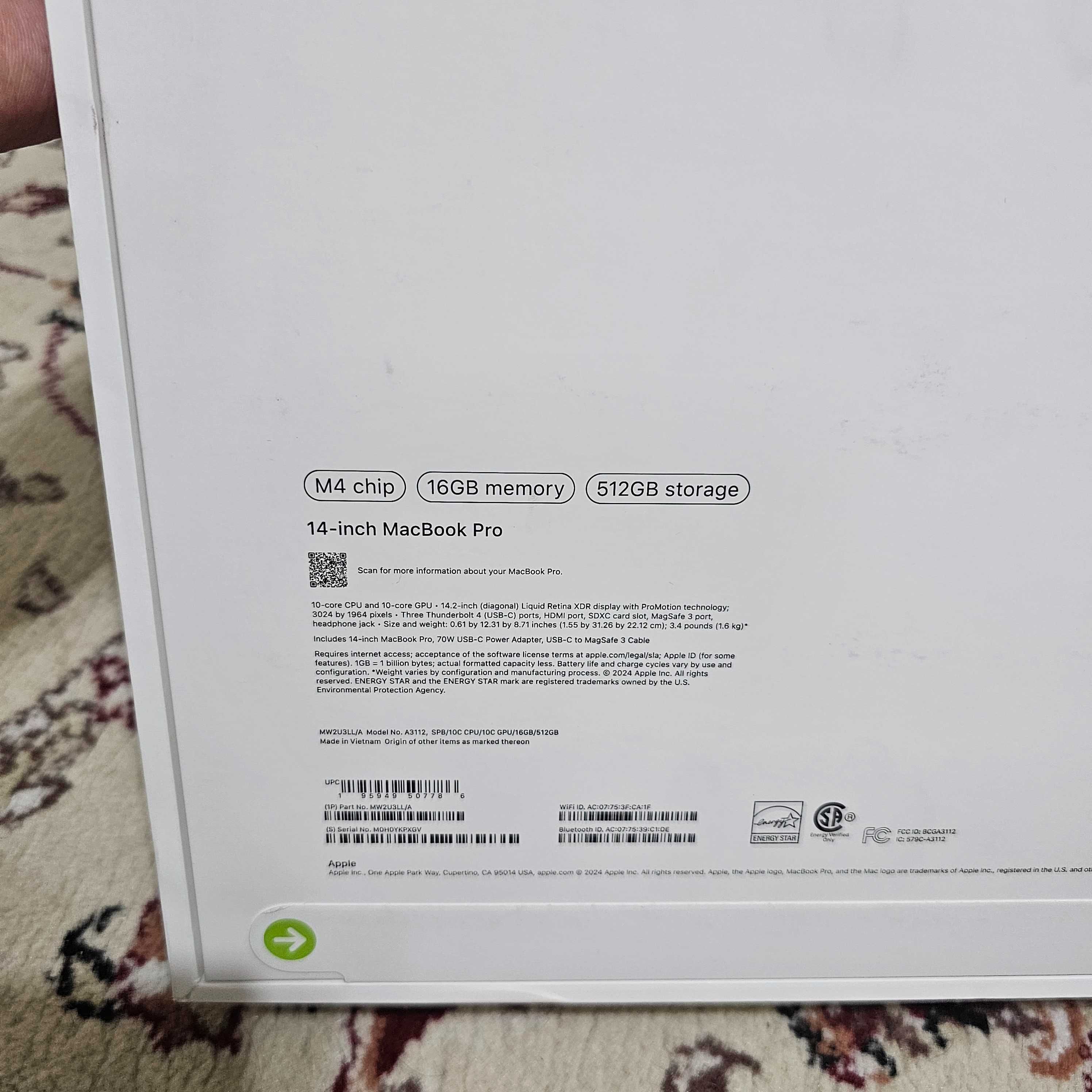 Macbook pro M4 14 inch 16/512 new USA