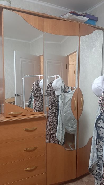 Продам шкаф,за 40.000,в хорошем состоянии