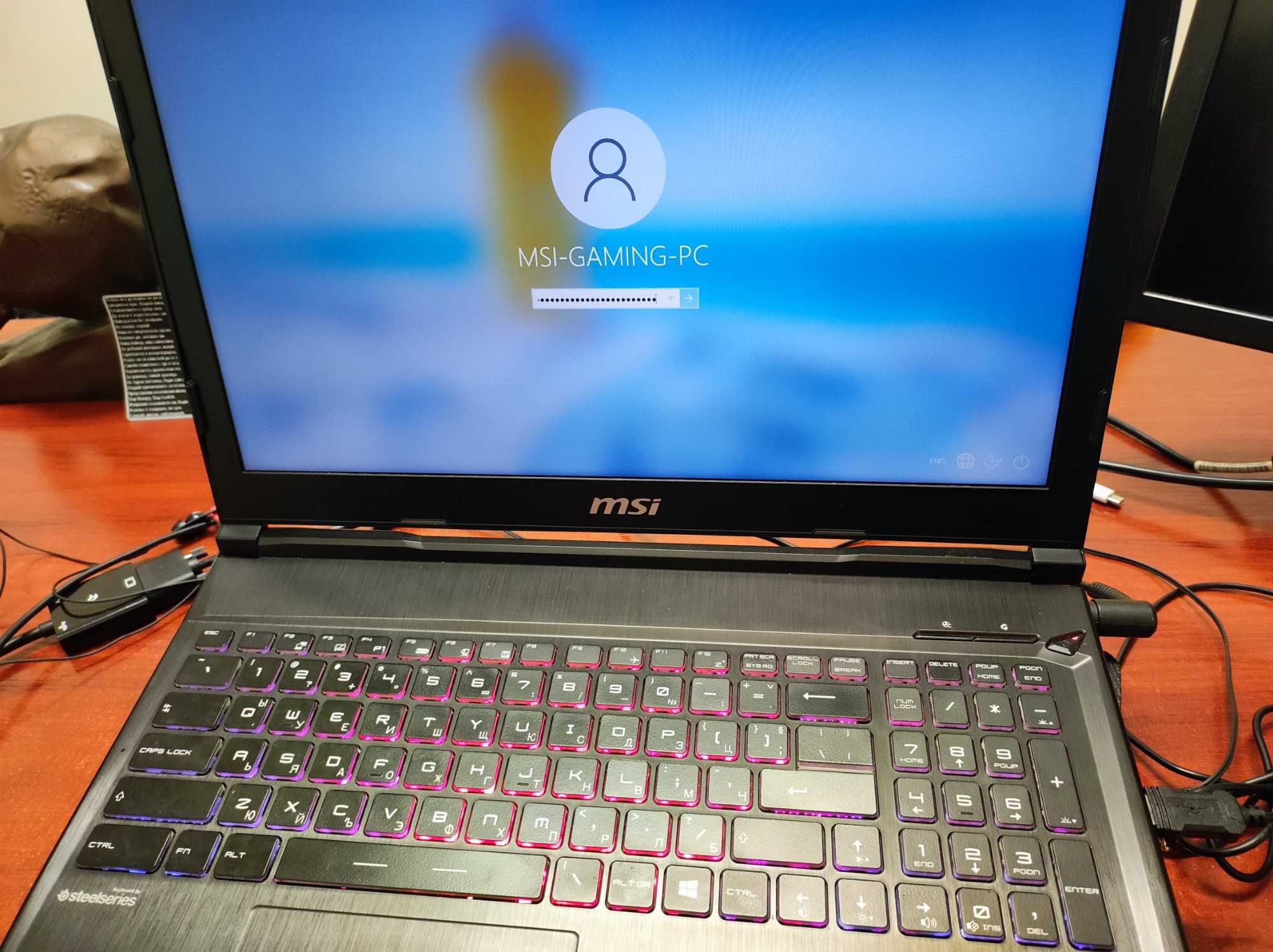 Лаптоп 15.6'' MSI GP63 Leopard 8RE i7 24GB RAM 500GB SSD NVidia