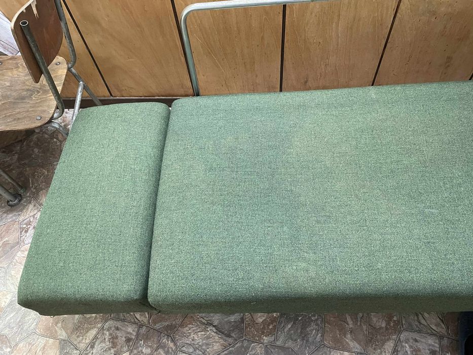 Диван с функция сън