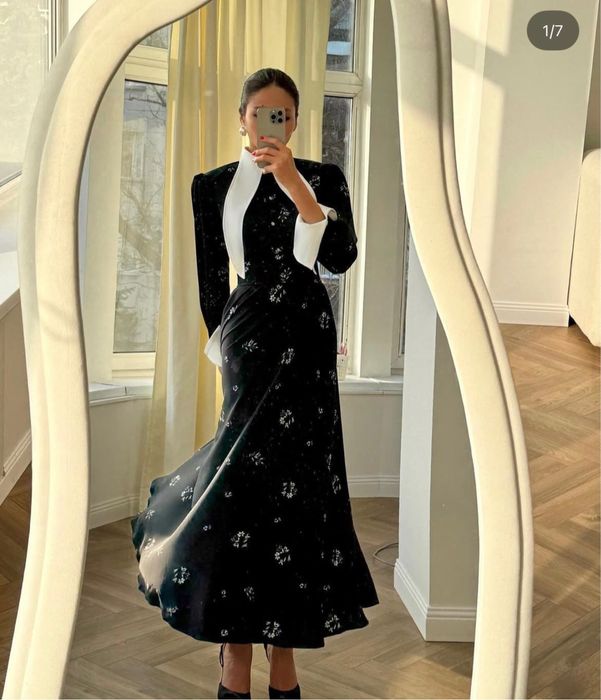 Красивое черной длинное платье