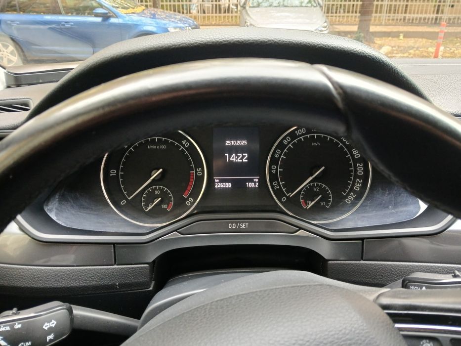 Skoda superb 2017 1,6 diesel 220k 120cp