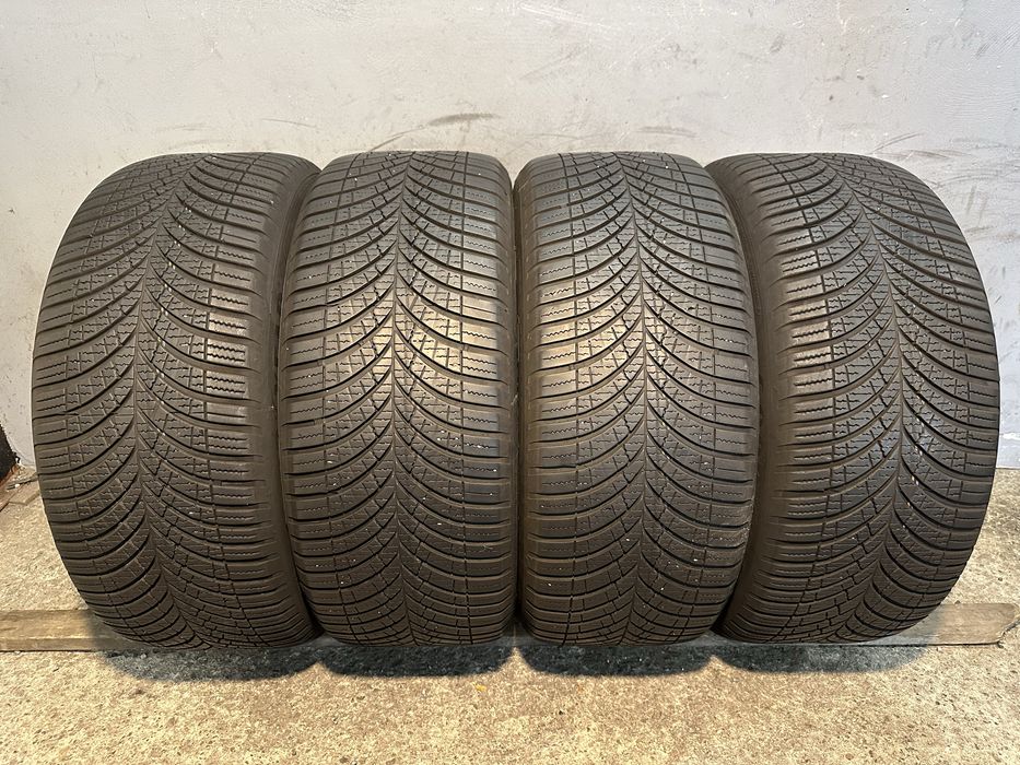 Гуми 235/45/18 GOOD YEAR Vector 4 Season