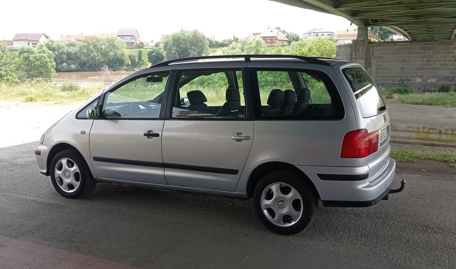 Vând Seat alhambra 1.9 tdi