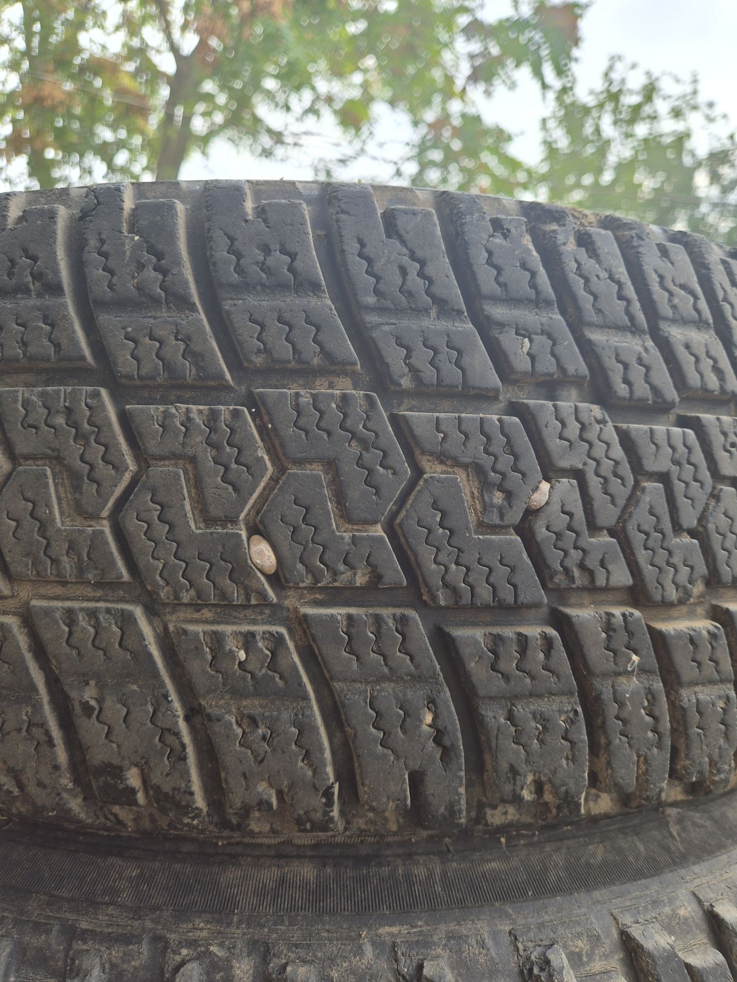 PIRELLI 215/65/16