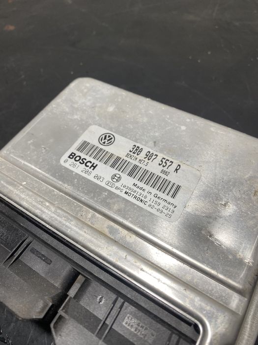 Calculator ECU Vw Passat B5.5 2.0 benzina ALT 3B0907557R