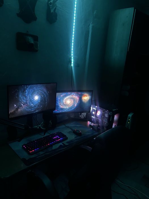 Vand monitoare gaming