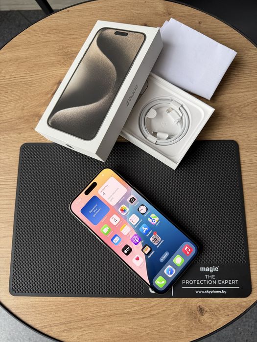 Продавам/Бартер Iphone 15 pro max 256GB като НОВ