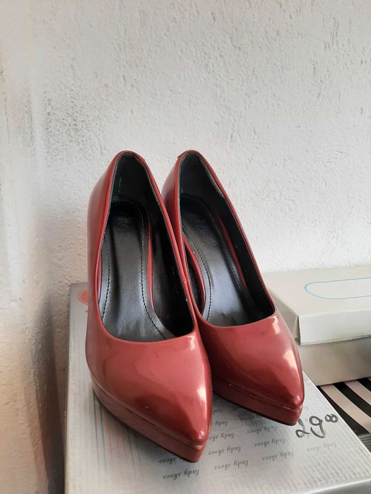 Официални дамски обувки