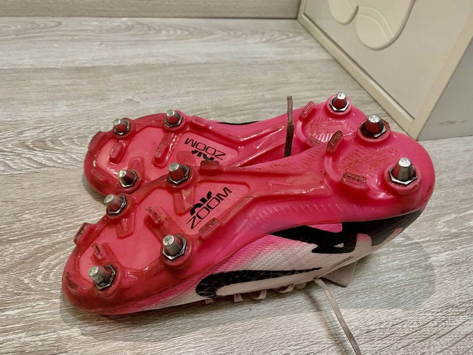 Бутсы Nike в хорошем качестве