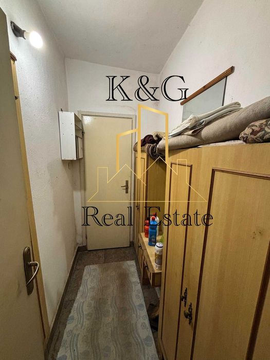 Продава се Етаж от къща в Разград, Възраждане - 195 кв.м за 889 €/кв.м - Снимка #9