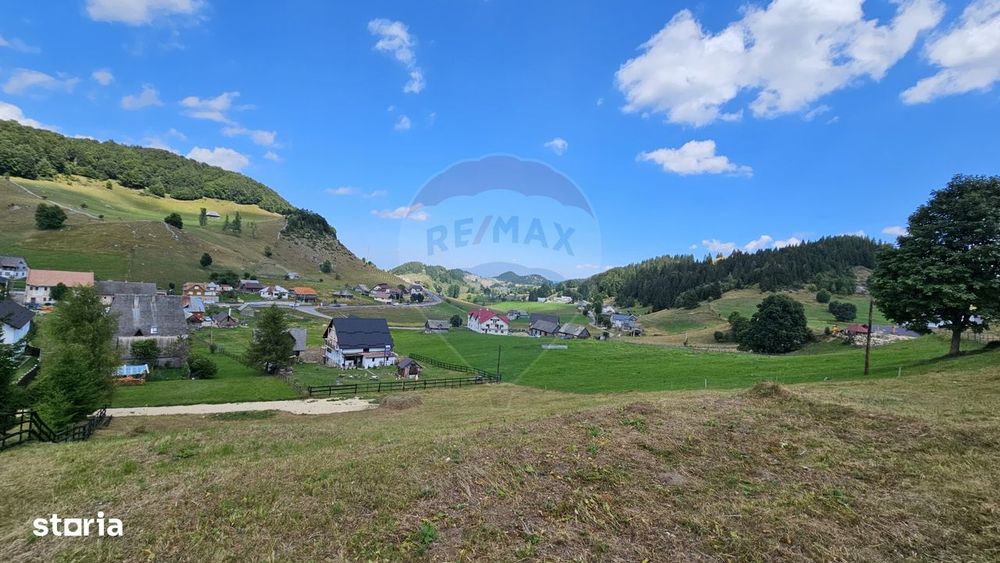 Teren la inaltime, 1034mp, Fundata- cea mai inalta localitate din tara