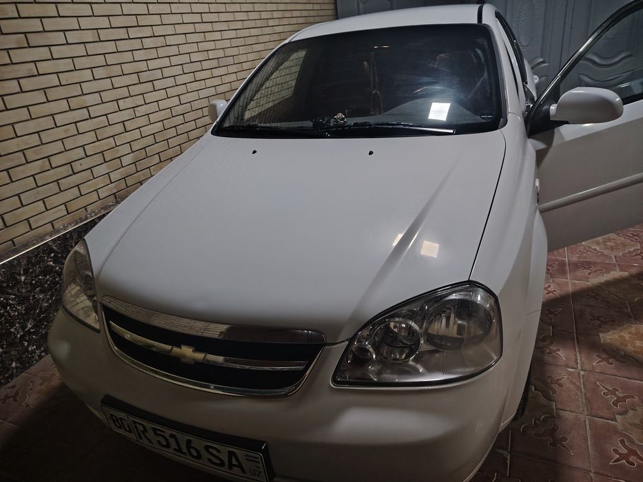 Ласетти сотилади 1.8