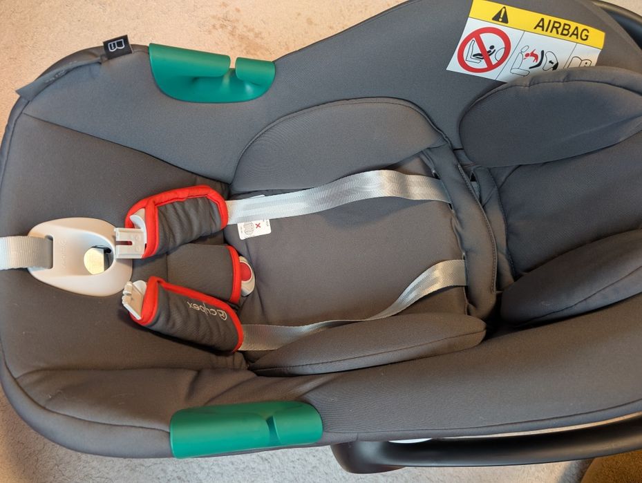 Бебешко столче за кола Cybex Aton B2 i-Size + Isofix база