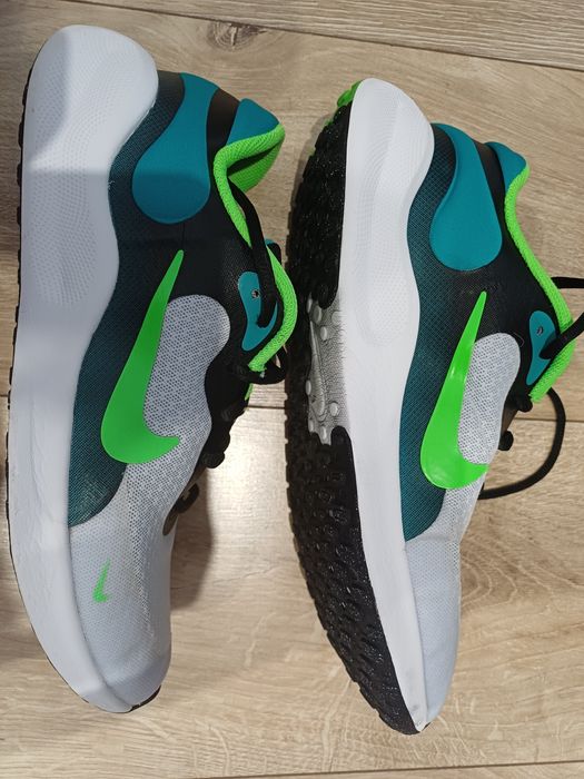 Adidasi Nike Revolution 7 marimea 39
