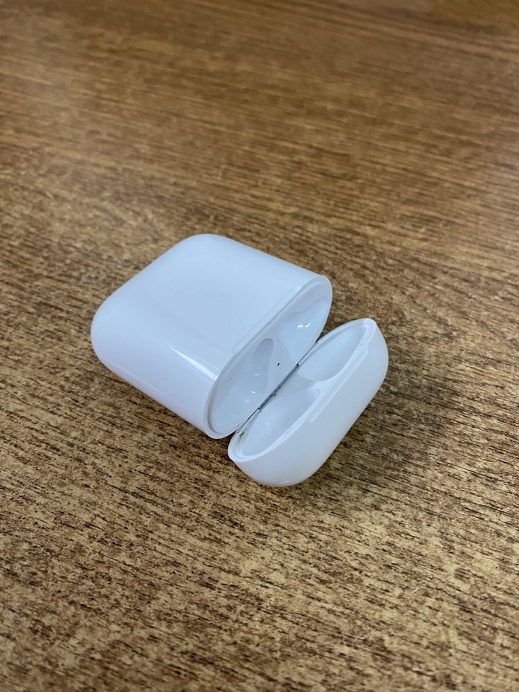 Vand Airpods Generatia 2