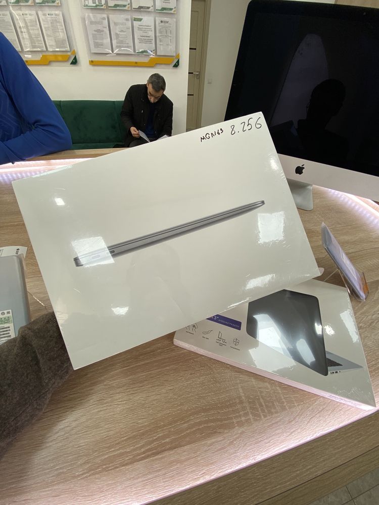 В кредит MacBook от 690,000 в месяц