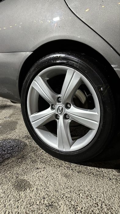 Продам диски 18 размера Lexus