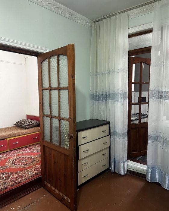 Чиланзар 8 квартал 2в3 комнатная