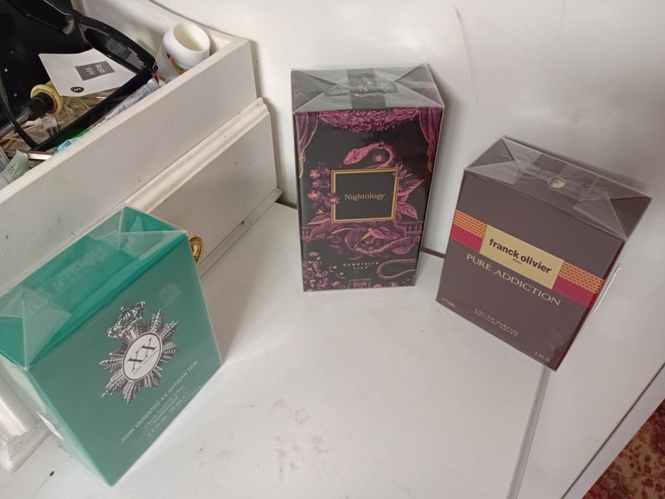 Продамм срочно духи парфюм айфон