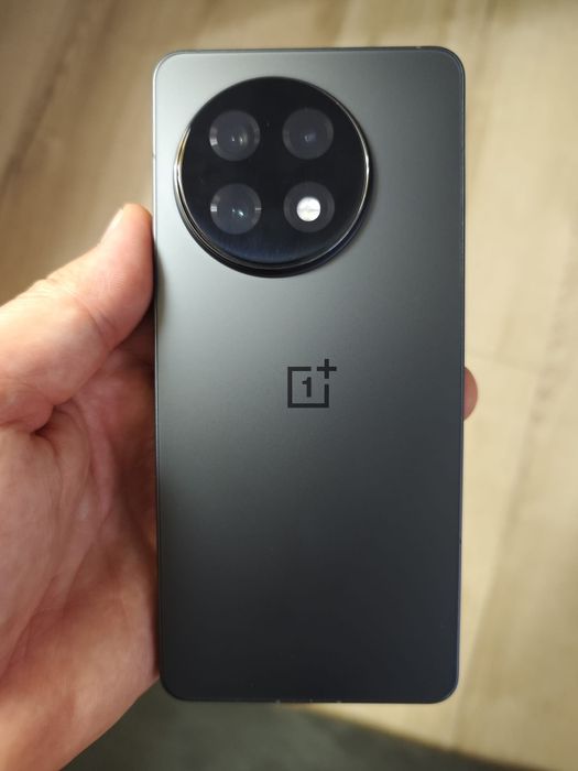 vand/ schimb oneplus 13 R 256 cu 12+12 gb ram