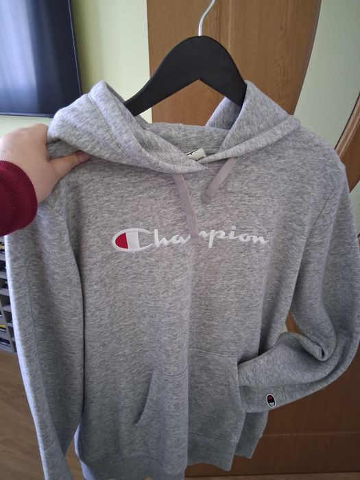 Hanorac champion nou cu eticheta