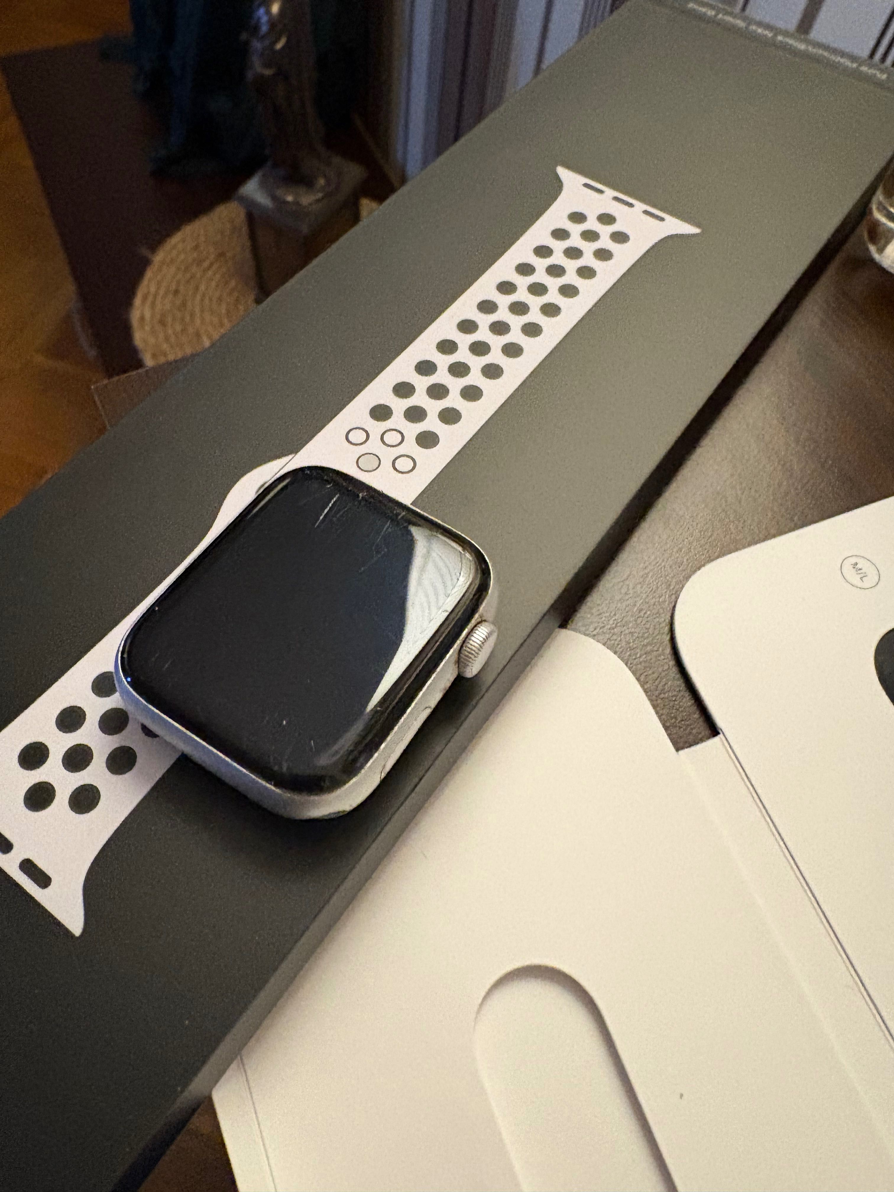 Apple iwatch SE 44mm