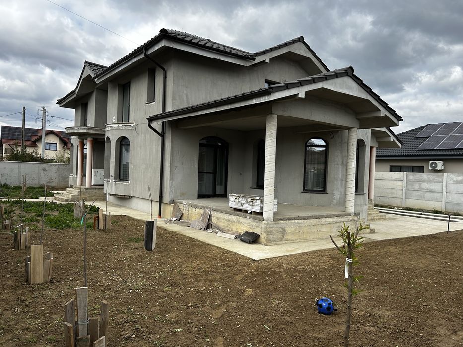 Casa cu design deosebit și spațios, an construcție 2024