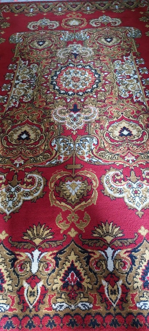 Продам ковёр 2×3