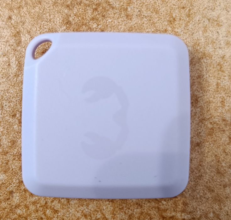 Vând dispozitiv GPS nou pentru localizare obiecte ,persoane