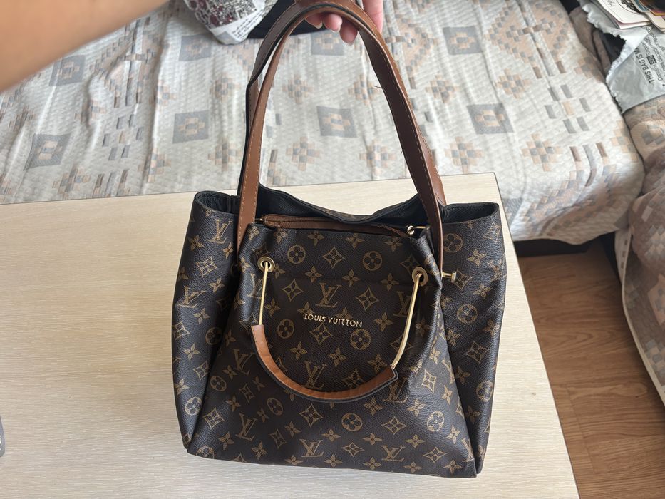 Дамска чанта Louis Vuitton
