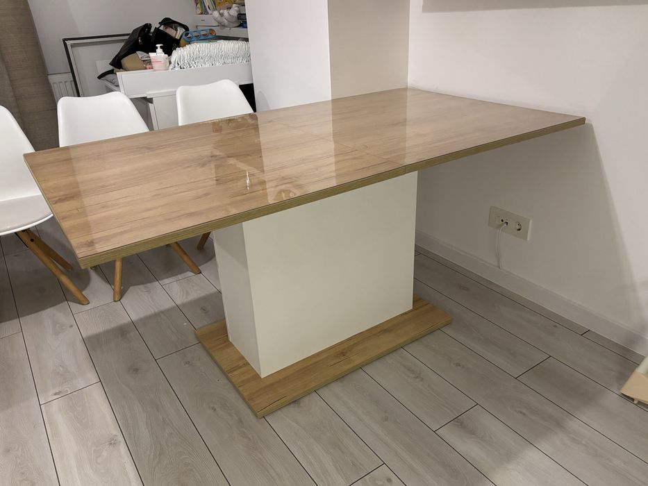 Vand masa extensibila 8 persoane