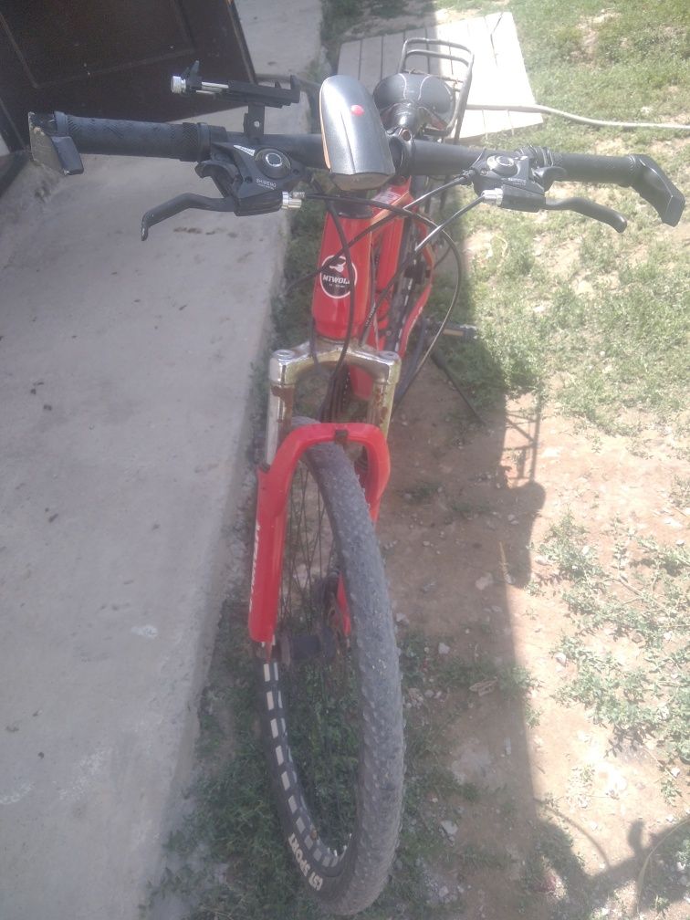 Holat yaxshi ranigi qizil