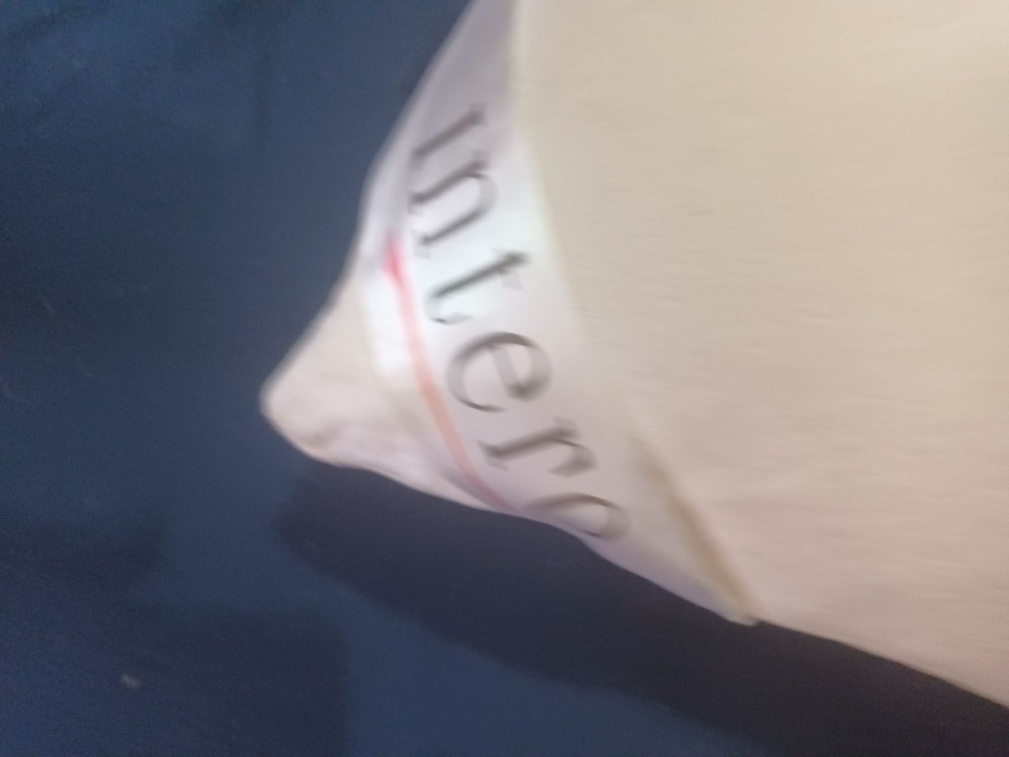 Продам подушку одну