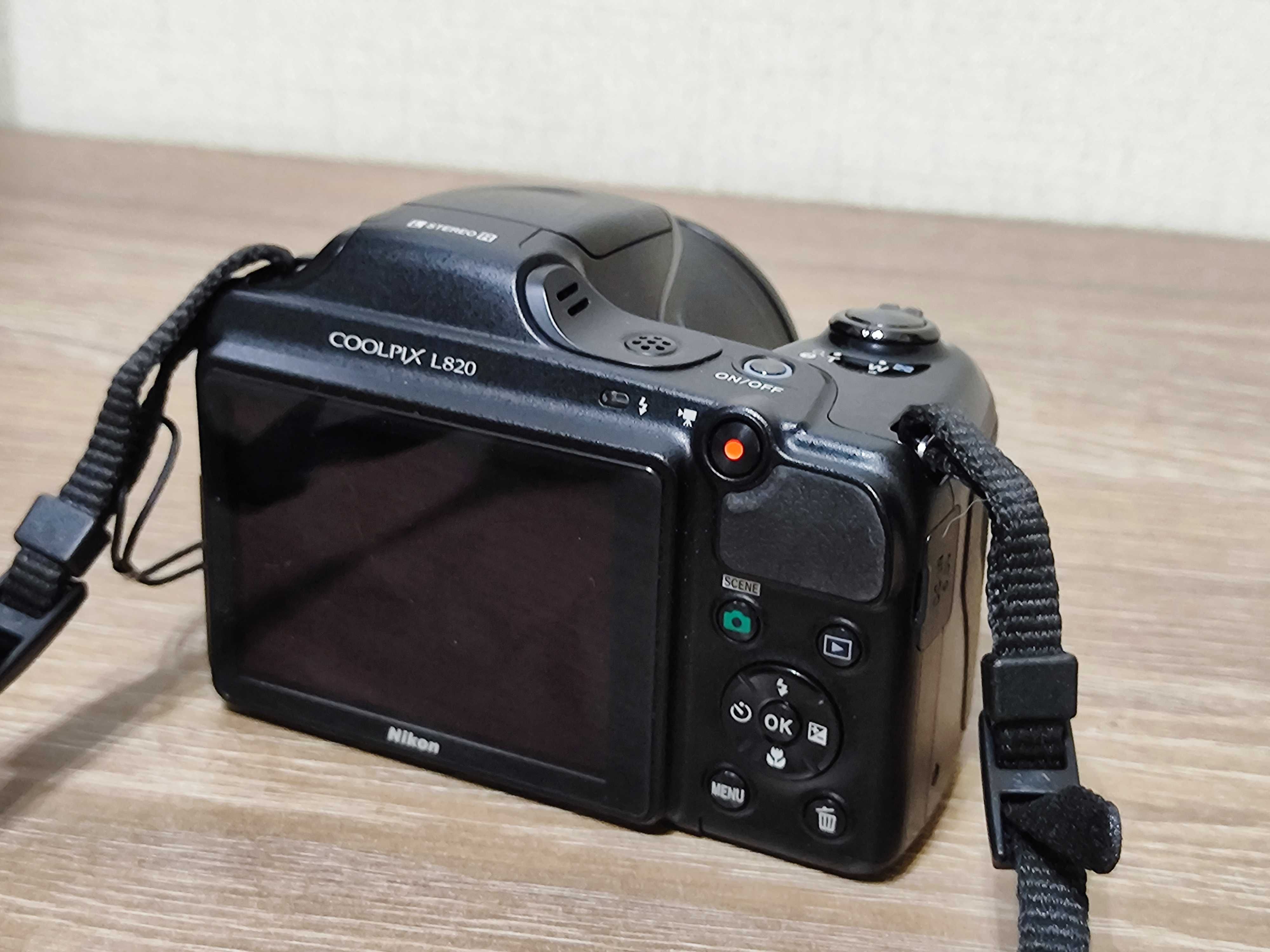 Nikon Coolpix L820