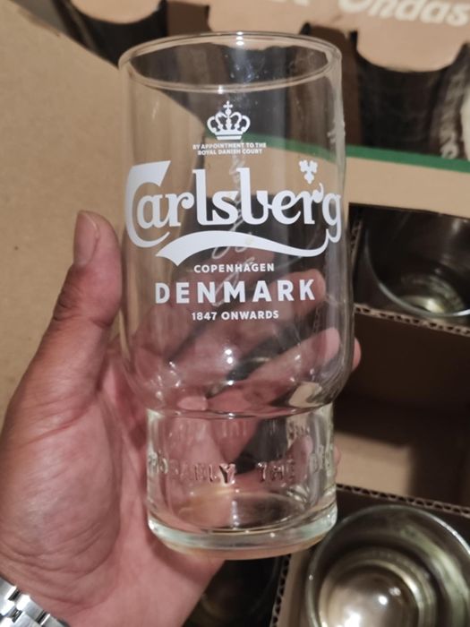 Нов комплект от шест чаши за бира carlsberg