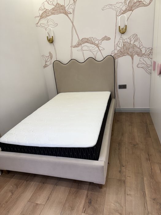 Продам кровать полуторка