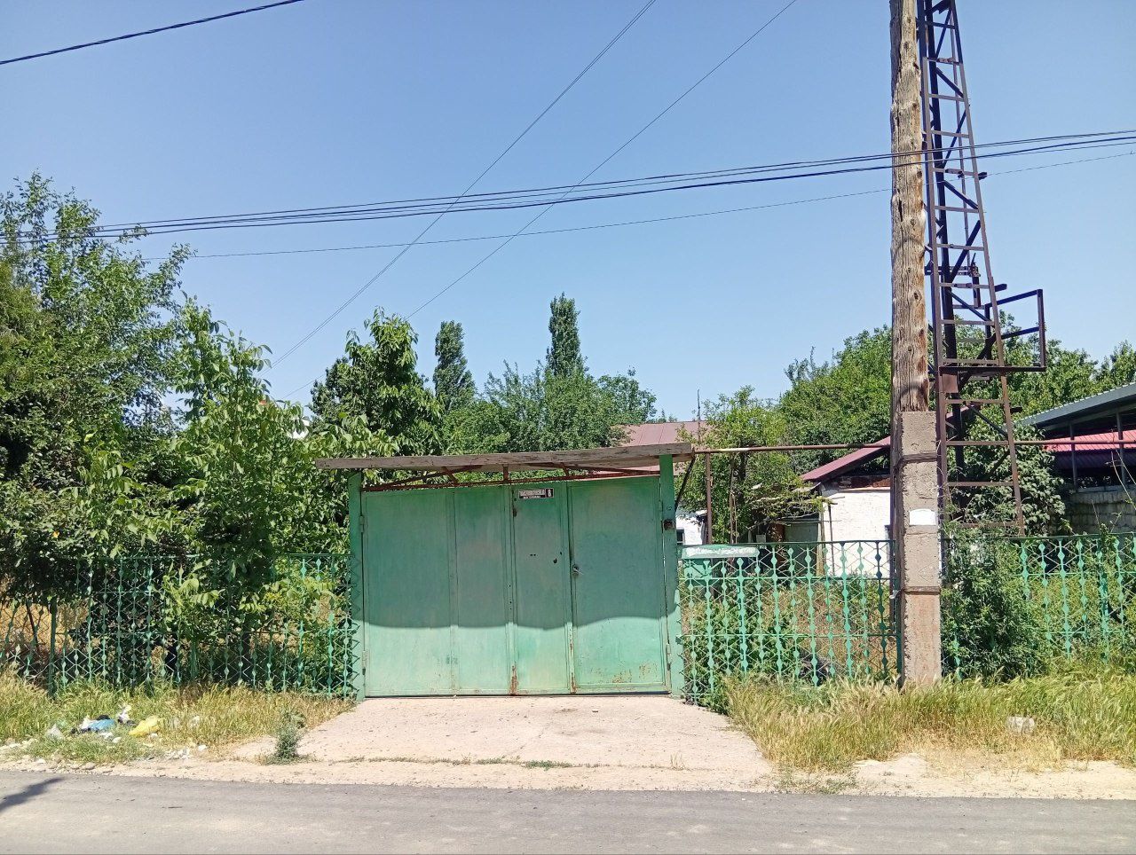 Xovli sotiladi. Chirchiq nijniy